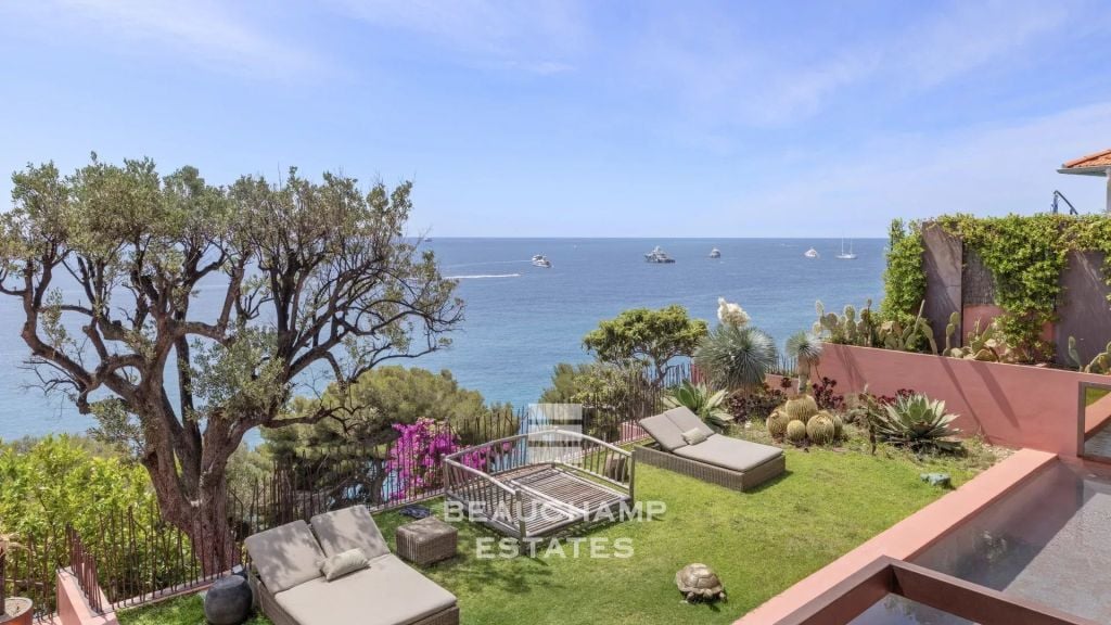 Contemporary 5-bedroom villa with panoramic sea view – Roquebrune-Cap-Martin Roquebrune-Cap-Martin