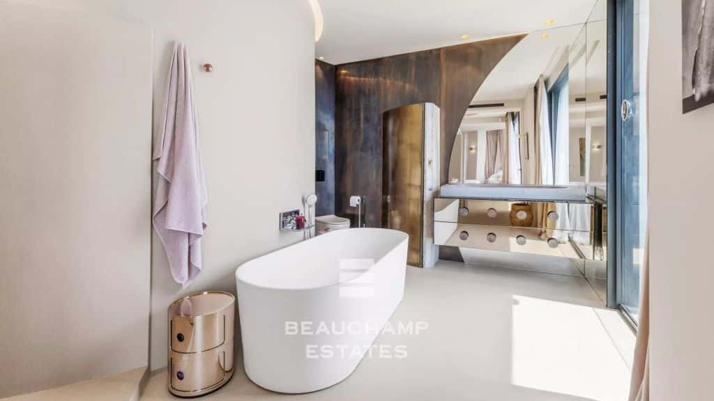 Contemporary 5-bedroom villa with panoramic sea view – Roquebrune-Cap-Martin Roquebrune-Cap-Martin