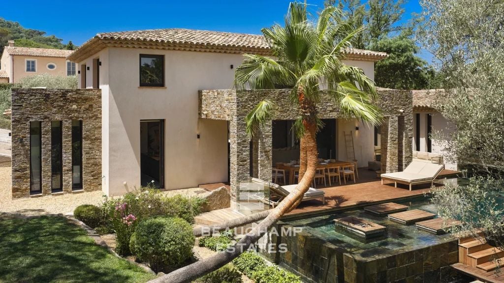 Contemporary Balinese style villa just moments from the center of Saint-Tropez