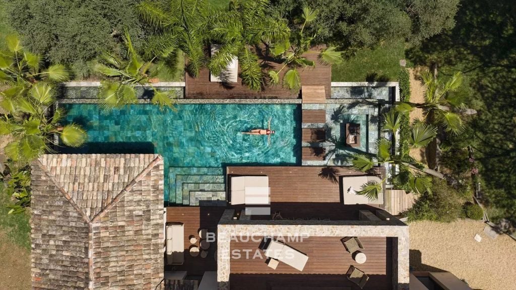 Contemporary Balinese style villa just moments from the center of Saint-Tropez
