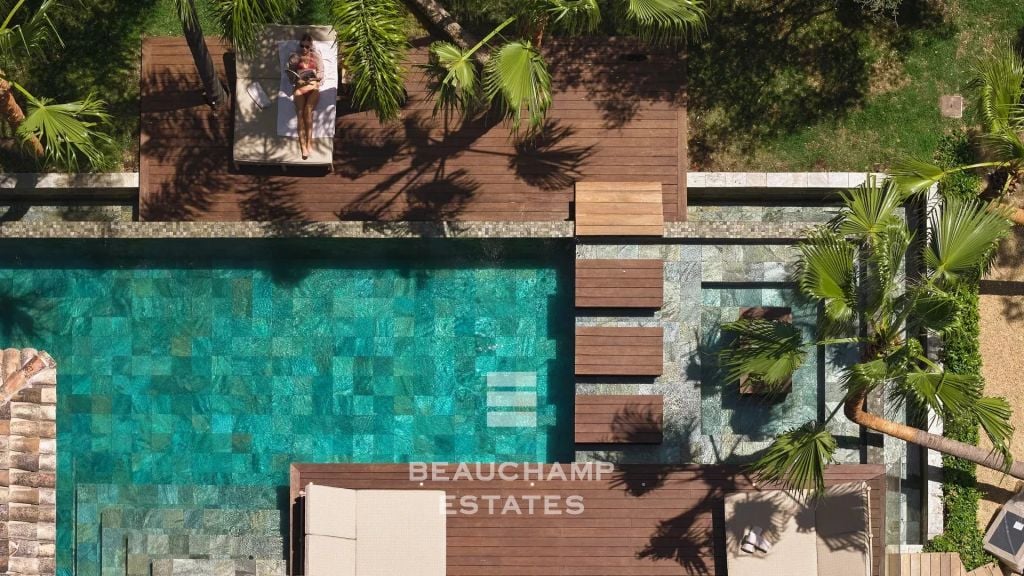 Contemporary Balinese style villa just moments from the center of Saint-Tropez