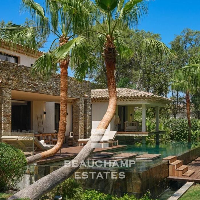 Contemporary Balinese style villa just moments from the center of Saint-Tropez