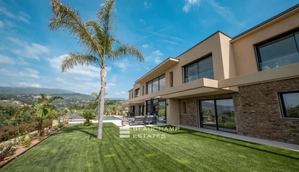 Contemporary villa 5 bedrooms with unobstructed view – Opio