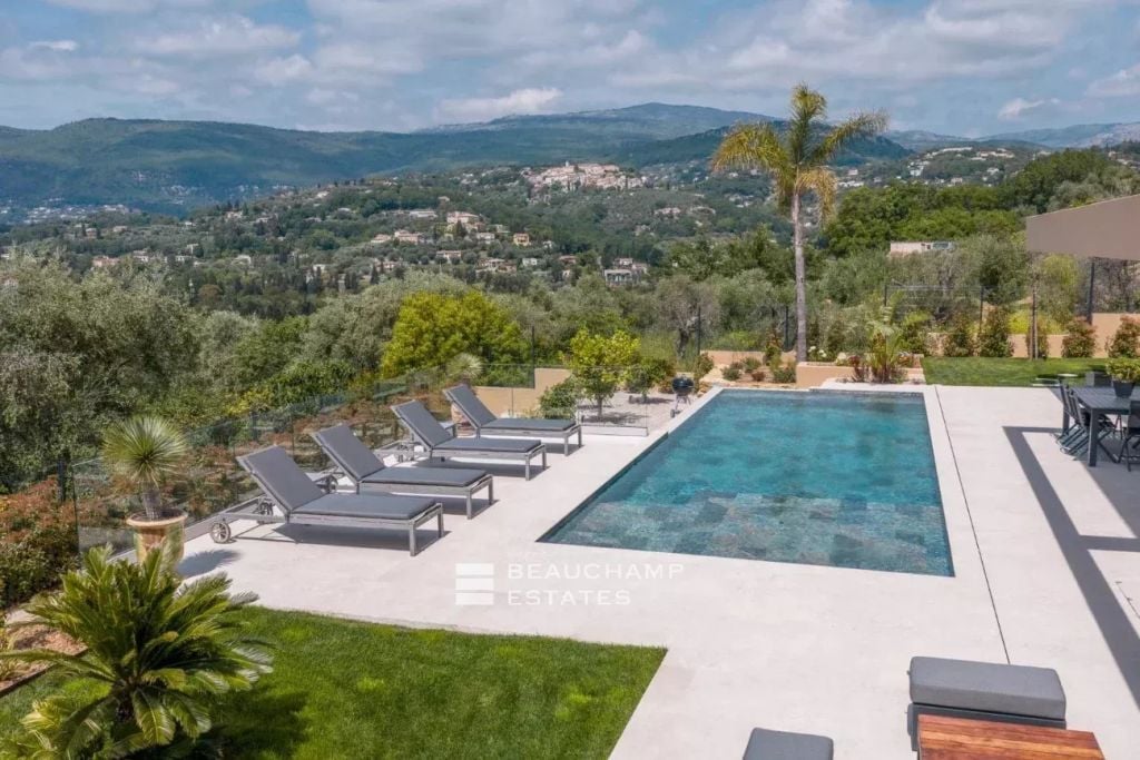Contemporary villa 5 bedrooms with unobstructed view – Opio