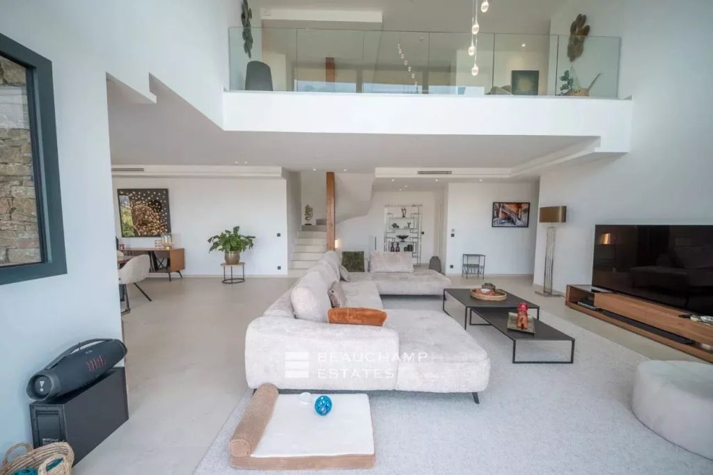 Contemporary villa 5 bedrooms with unobstructed view – Opio