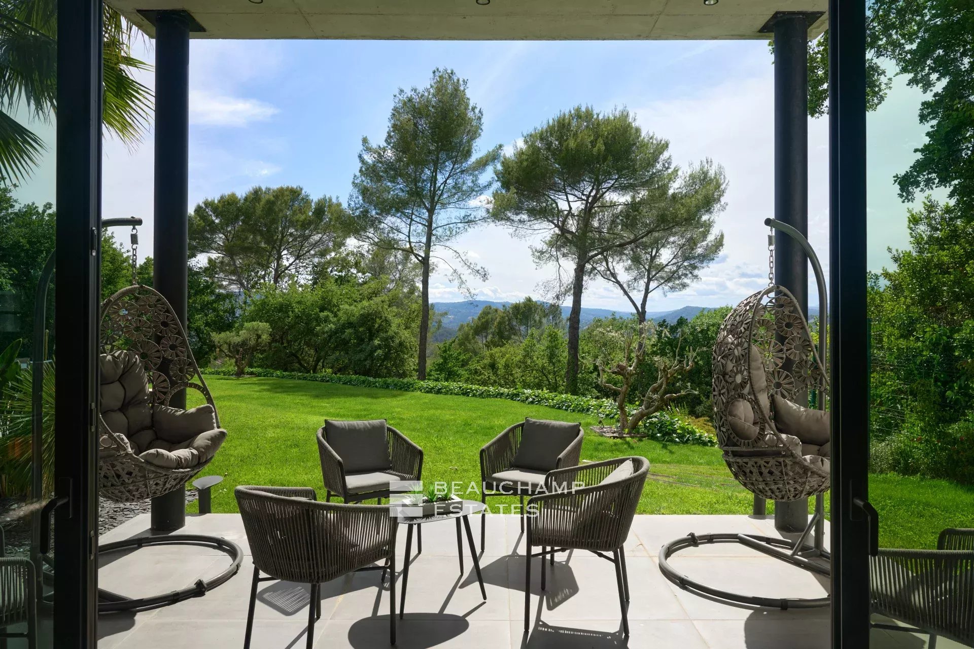 Contemporary villa with 5 bedrooms in Mougins Castellaras Contemporary villa with 5 bedrooms in Mougins Castellaras