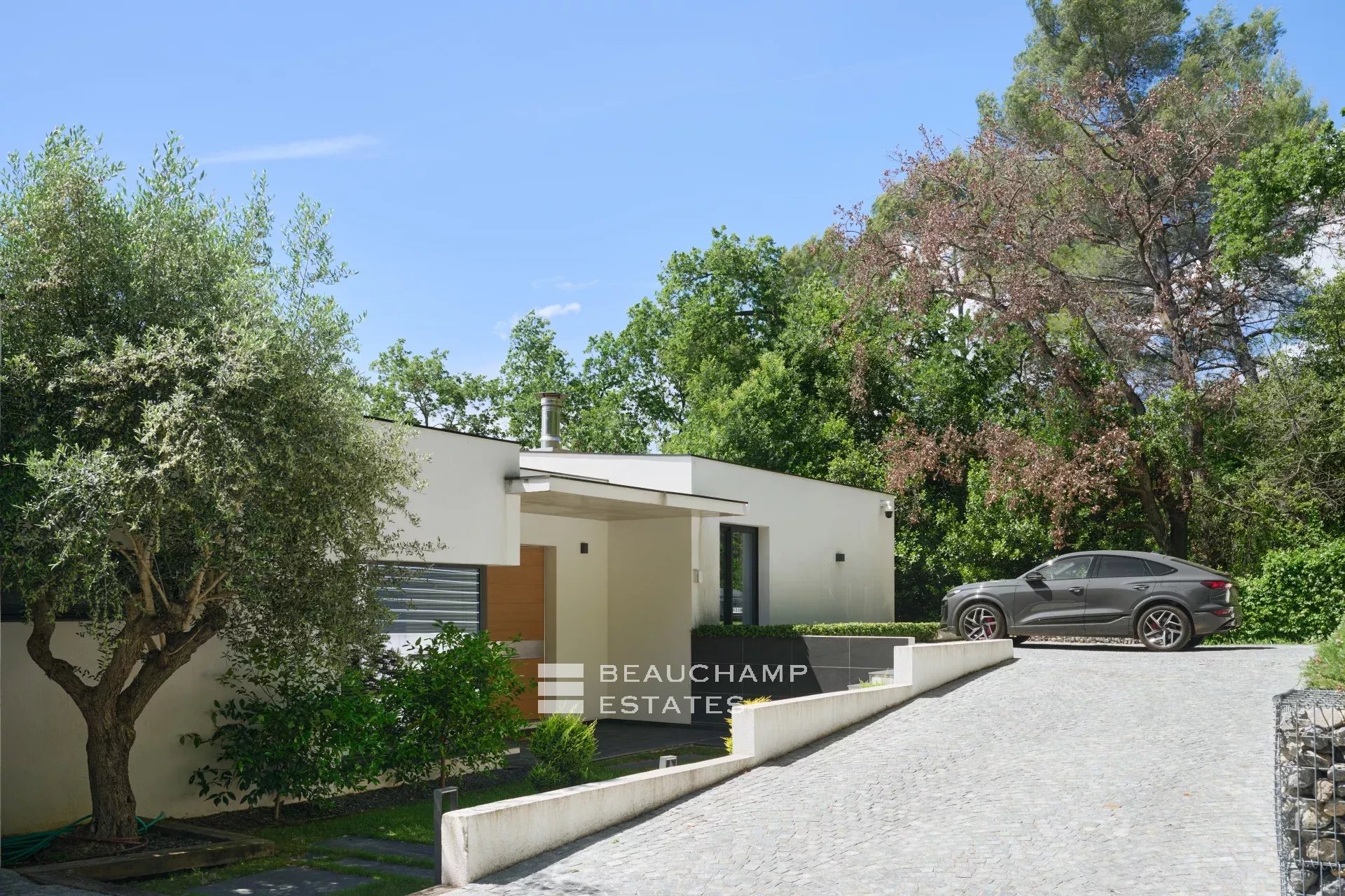 Contemporary villa with 5 bedrooms in Mougins Castellaras Contemporary villa with 5 bedrooms in Mougins Castellaras