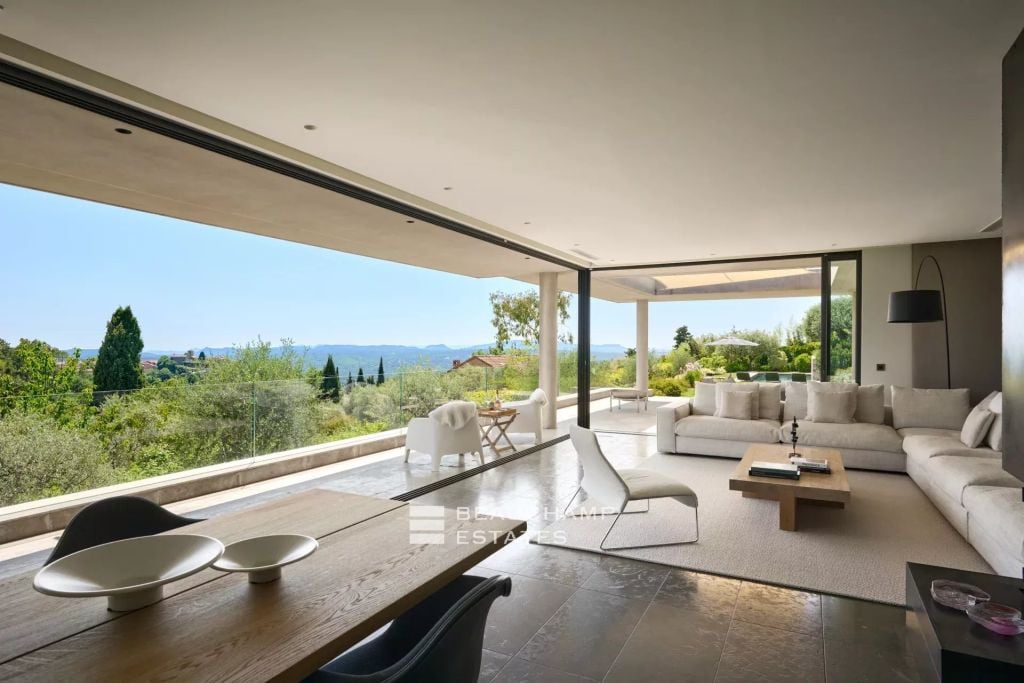 Exclusive listing – Montauroux – Contemporary Villa with Panoramic Views