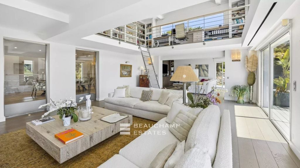 Exclusive – Neo-Provençal villa with 5 bedrooms and sea view – Cannes