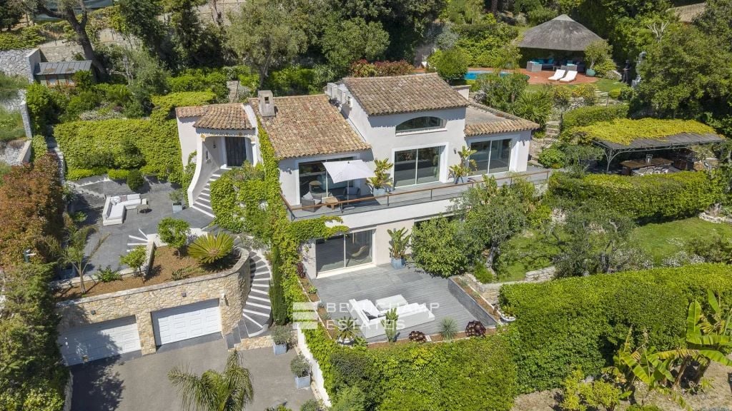 Exclusive – Neo-Provençal villa with 5 bedrooms and sea view – Cannes