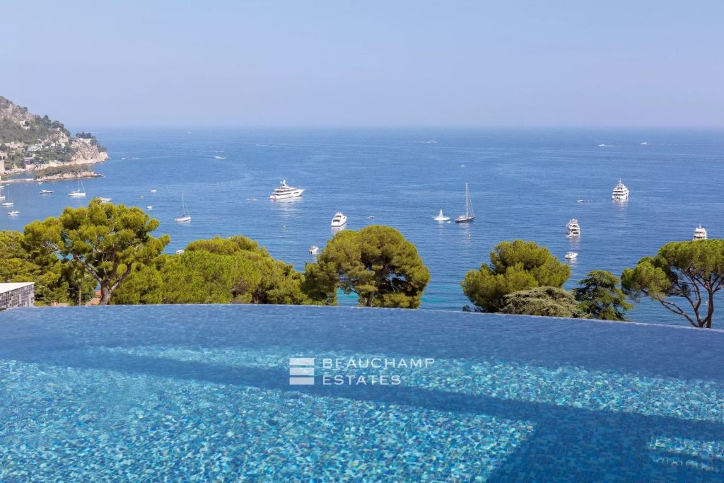 Èze Bord de Mer – 5-Bedroom Contemporary Villa with Infinity Pool and Panoramic Sea View
