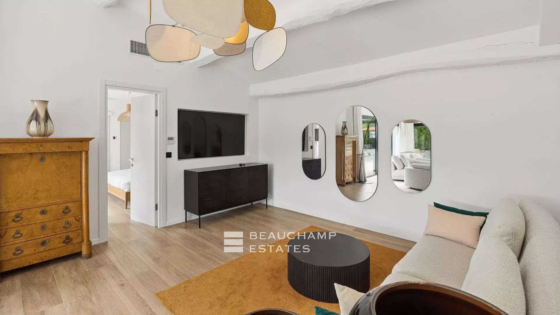 Modern 4-bedroom villa with pool near the beach – Saint-Jean-Cap-Ferrat Modern 4-bedroom villa with pool near the beach – Saint-Jean-Cap-Ferrat