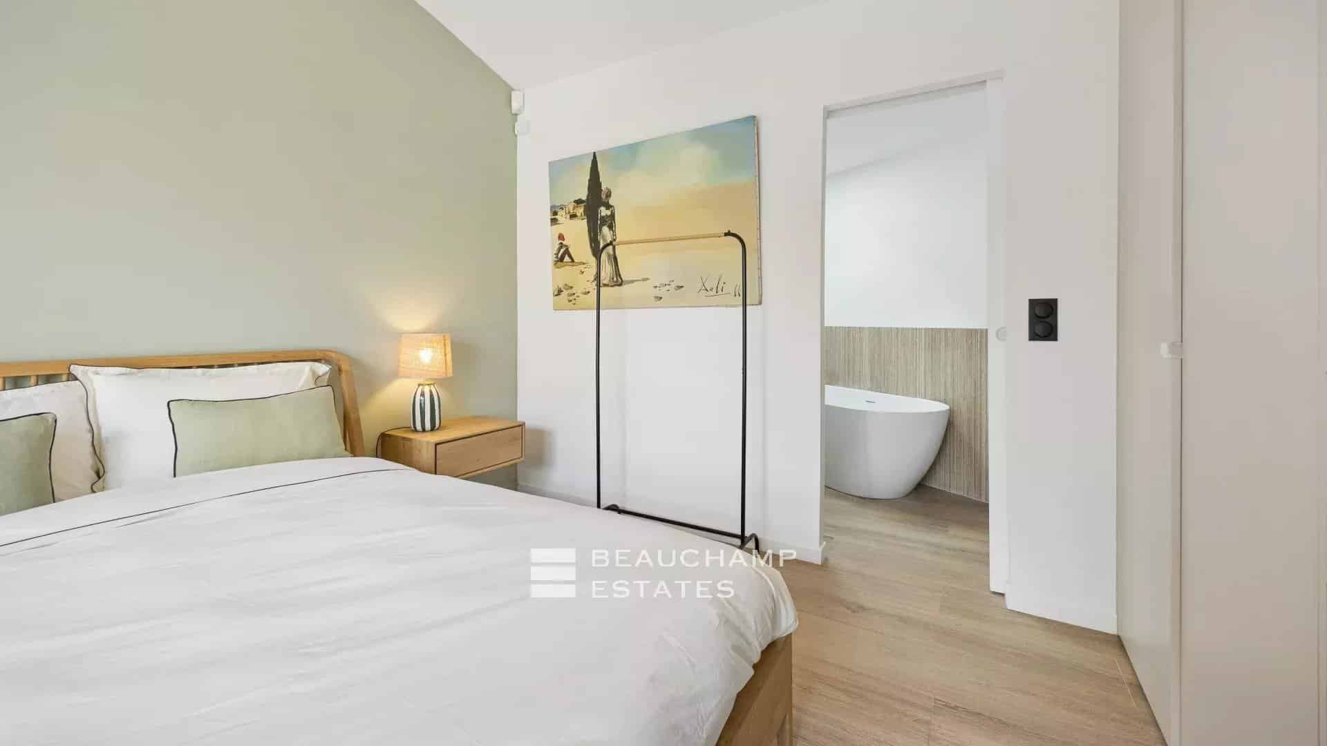 Modern 4-bedroom villa with pool near the beach – Saint-Jean-Cap-Ferrat Modern 4-bedroom villa with pool near the beach – Saint-Jean-Cap-Ferrat