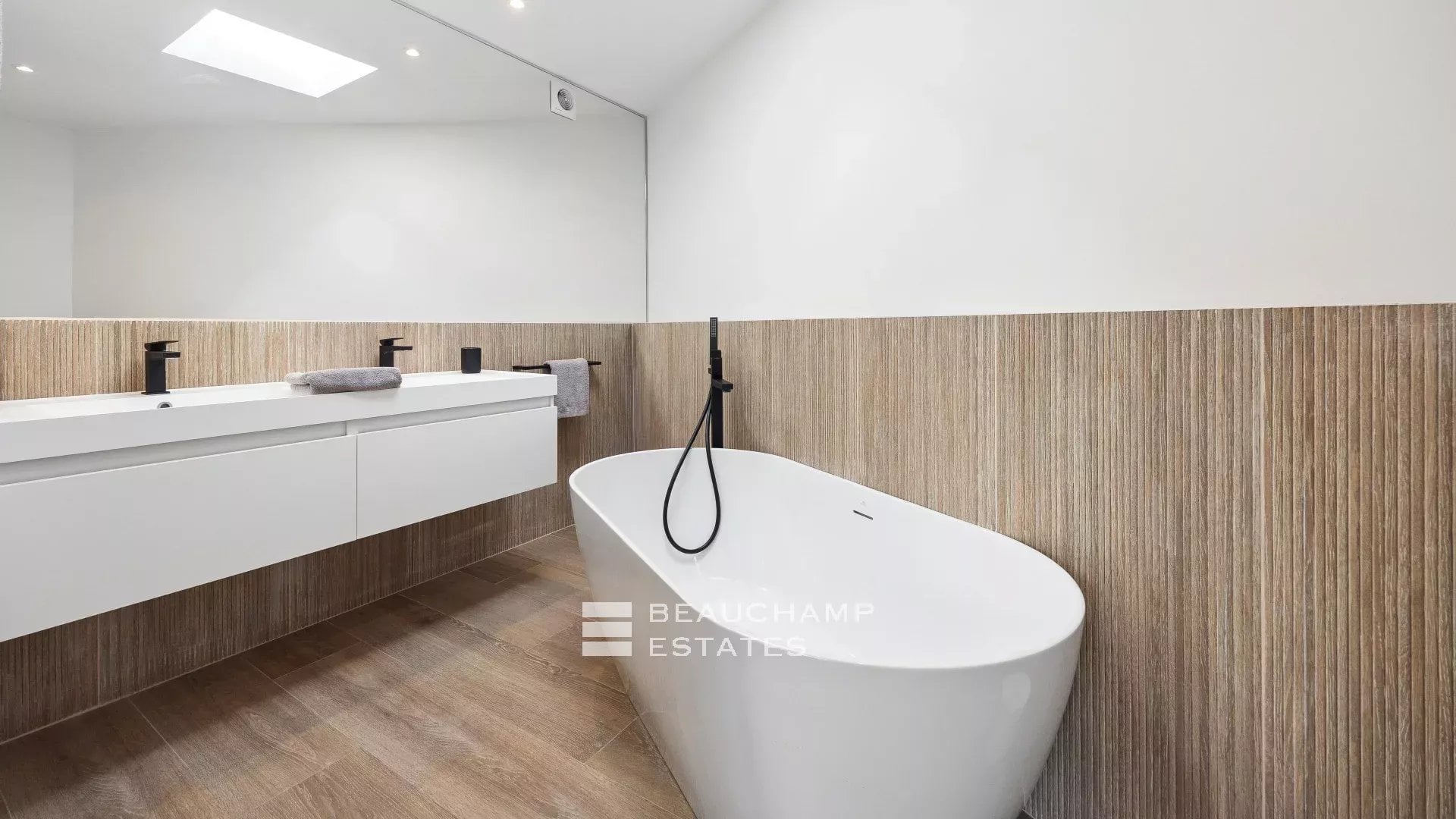 Modern 4-bedroom villa with pool near the beach – Saint-Jean-Cap-Ferrat Modern 4-bedroom villa with pool near the beach – Saint-Jean-Cap-Ferrat