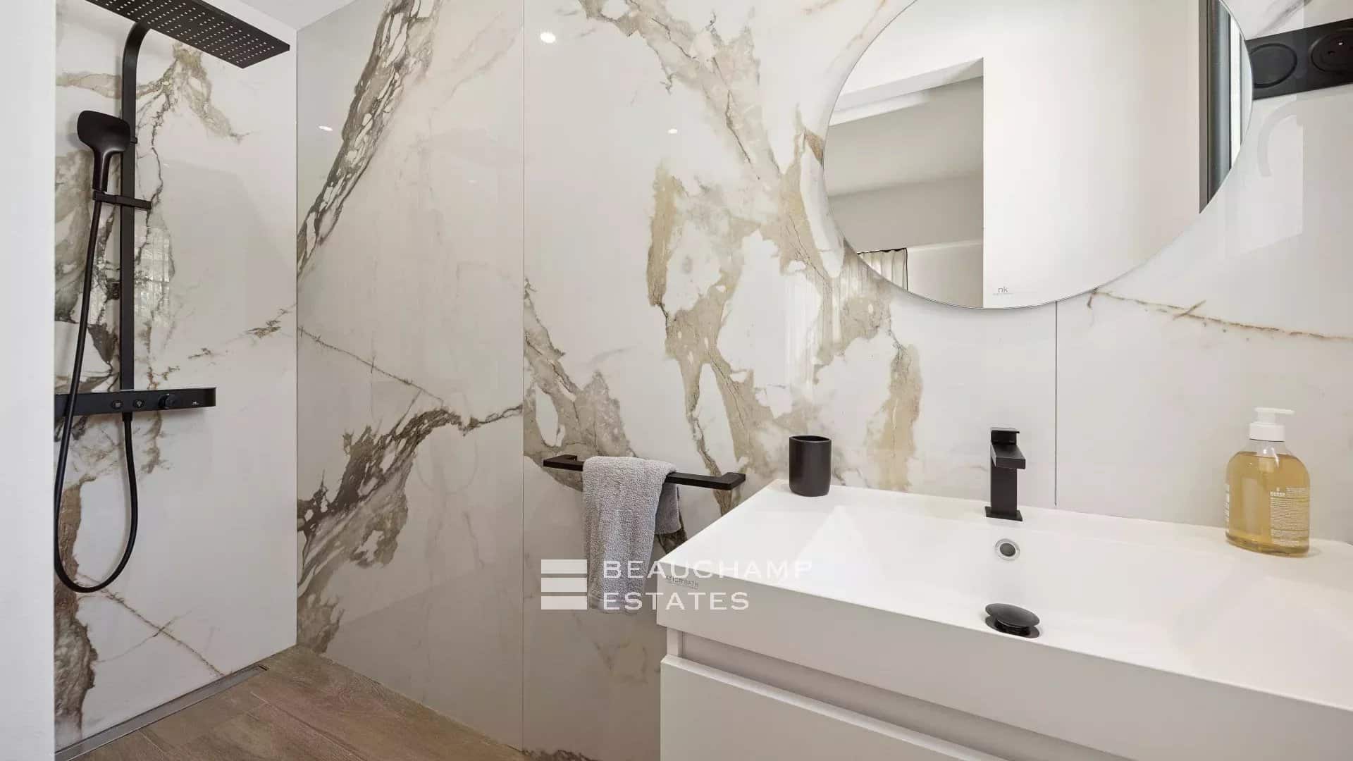 Modern 4-bedroom villa with pool near the beach – Saint-Jean-Cap-Ferrat Modern 4-bedroom villa with pool near the beach – Saint-Jean-Cap-Ferrat