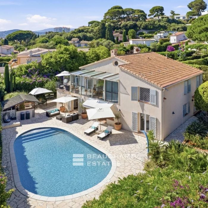 Modern 5-Bedroom Villa Within Walking Distance of the Beaches – Cap d’Antibes