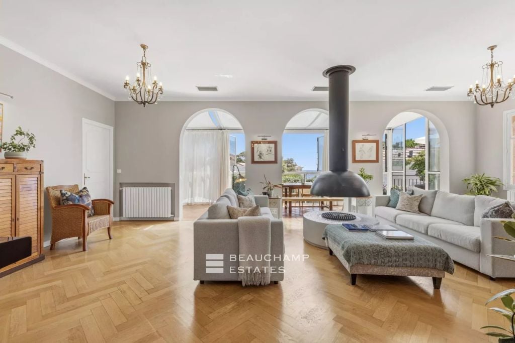 Modern 5-Bedroom Villa Within Walking Distance of the Beaches – Cap d’Antibes