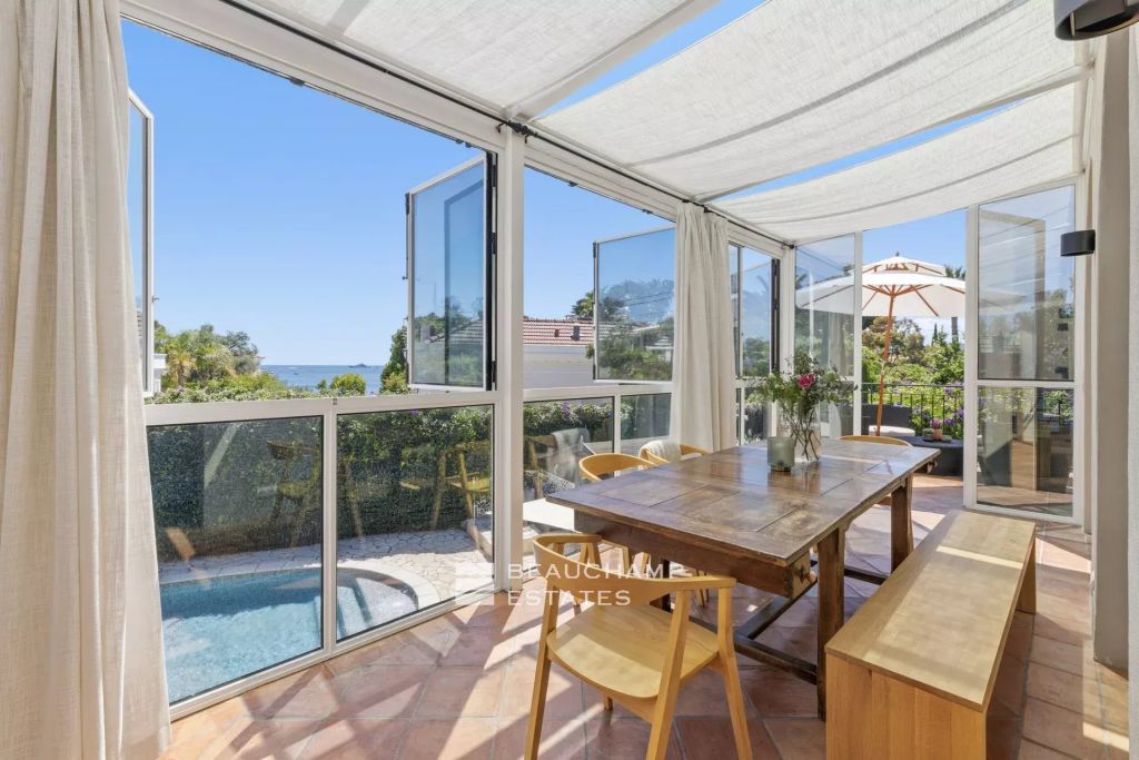 Modern 5-Bedroom Villa Within Walking Distance of the Beaches – Cap d’Antibes