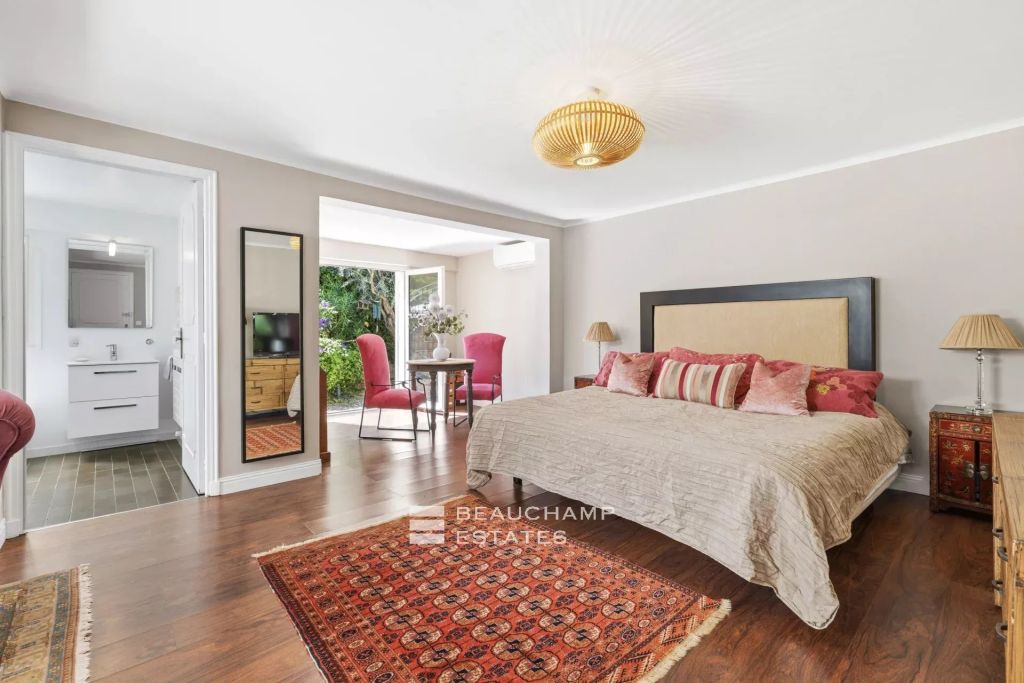 Modern 5-Bedroom Villa Within Walking Distance of the Beaches – Cap d’Antibes