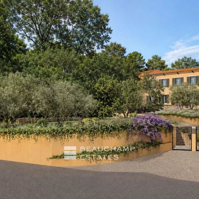 Mougins – Building plot with permit for Provençal villa and swimming pool