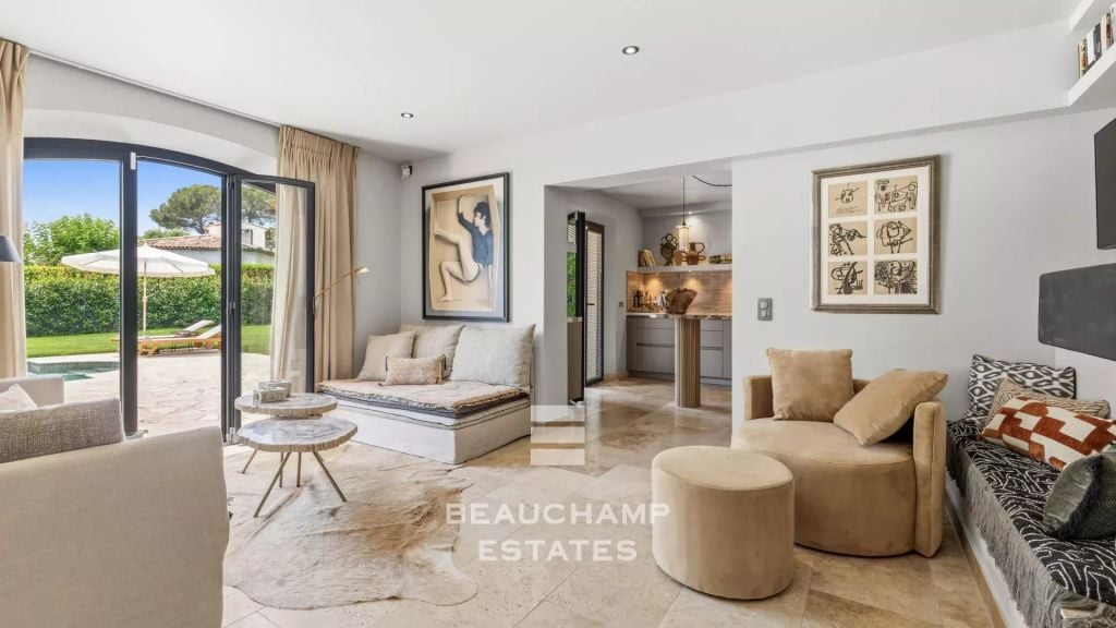 Neo-Provençal 4-bedroom villa in Rocquefort-les-Pins with swimming pool