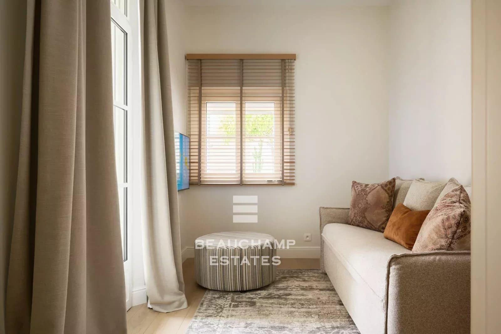 Renovated Character Villa — 4 Bedrooms, Garden, in the Heart of La Napoule Renovated Character Villa — 4 Bedrooms, Garden, in the Heart of La Napoule