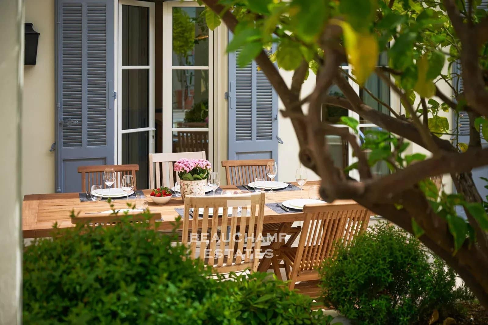 Renovated Character Villa — 4 Bedrooms, Garden, in the Heart of La Napoule Renovated Character Villa — 4 Bedrooms, Garden, in the Heart of La Napoule