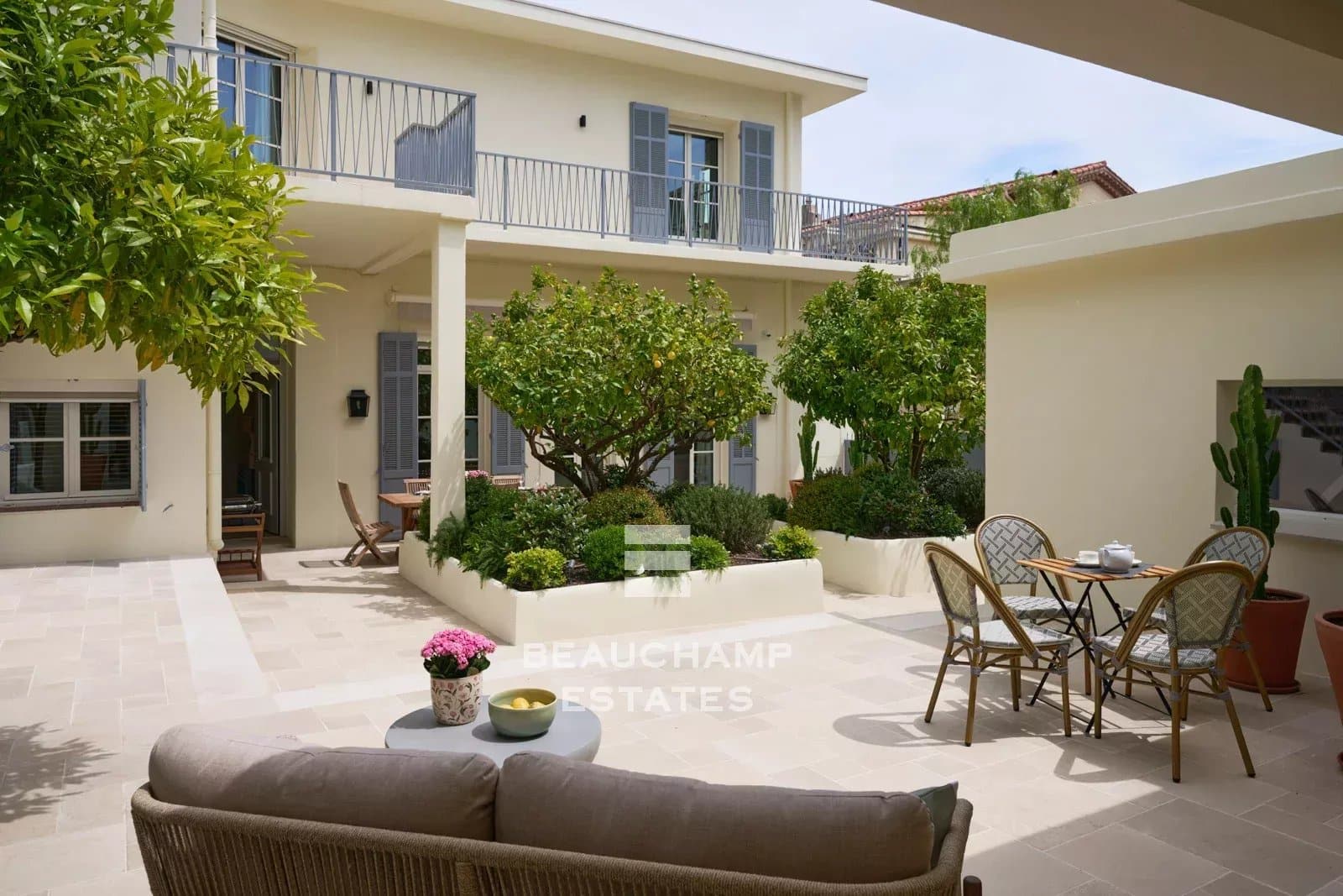 Renovated Character Villa — 4 Bedrooms, Garden, in the Heart of La Napoule Renovated Character Villa — 4 Bedrooms, Garden, in the Heart of La Napoule