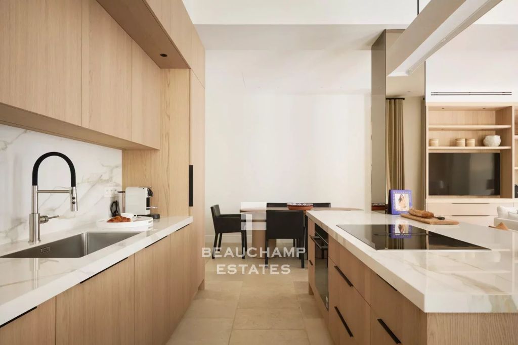 Renovated Character Villa — 4 Bedrooms, Garden, in the Heart of La Napoule