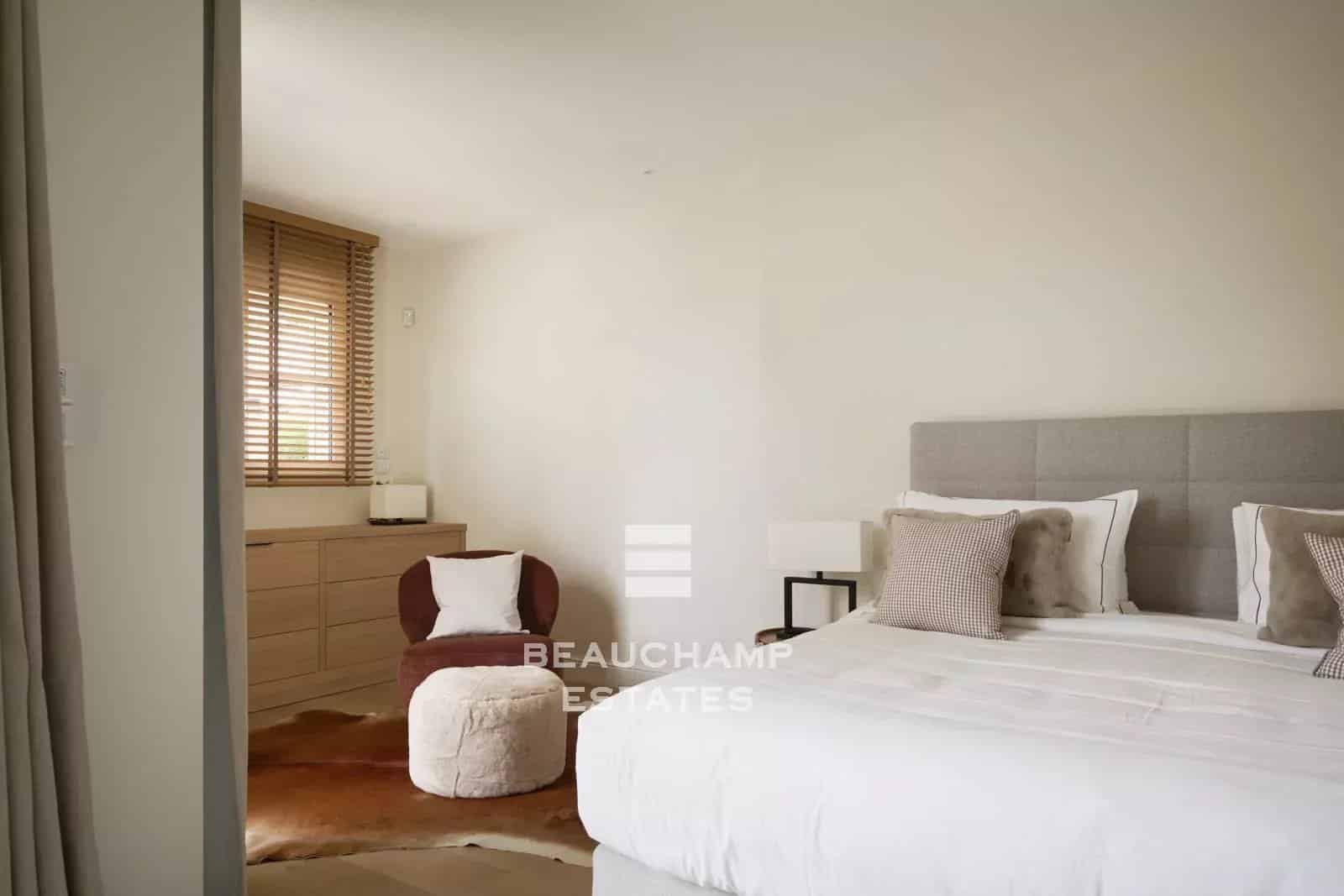 Renovated Character Villa — 4 Bedrooms, Garden, in the Heart of La Napoule Renovated Character Villa — 4 Bedrooms, Garden, in the Heart of La Napoule