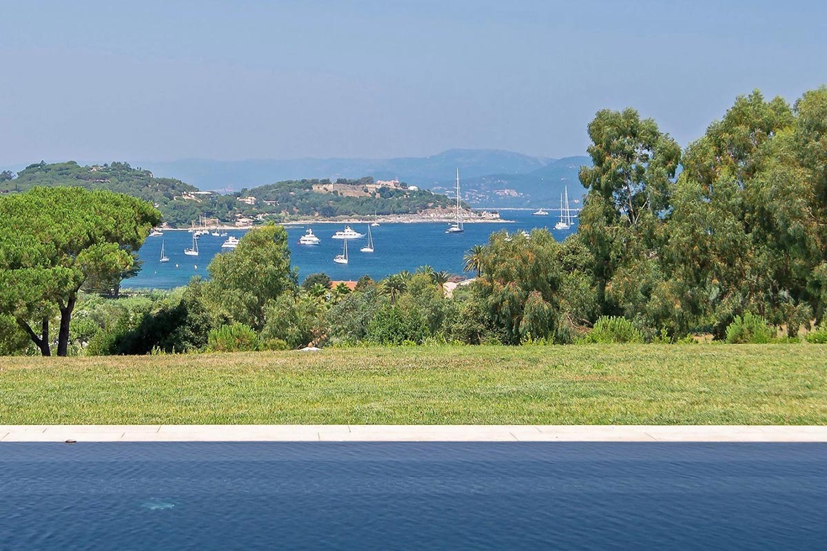 Luxury Saint-Tropez holiday rentals | Beauchamp Estates Luxury Saint-Tropez holiday rentals | Beauchamp Estates