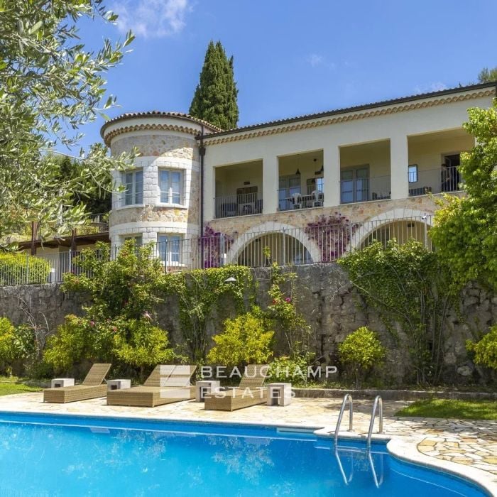 Stone Provençal bastide with 7 bedrooms and sea view – Grasse