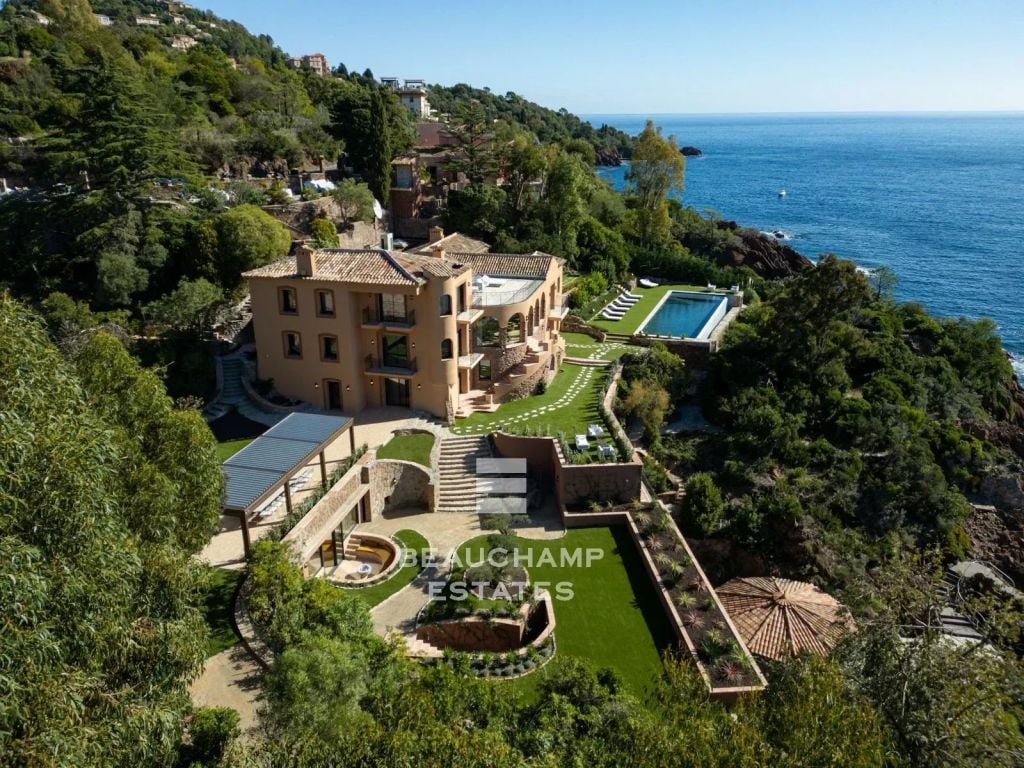 Théoule-sur-Mer – Exceptional Waterfront Property