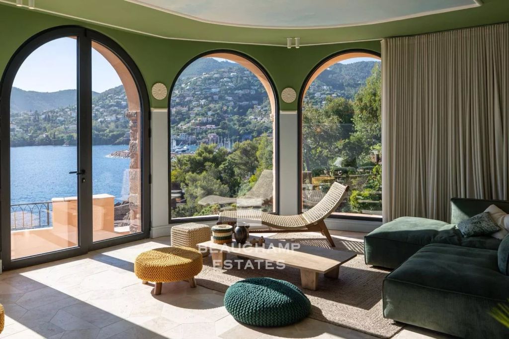 Théoule-sur-Mer – Exceptional Waterfront Property