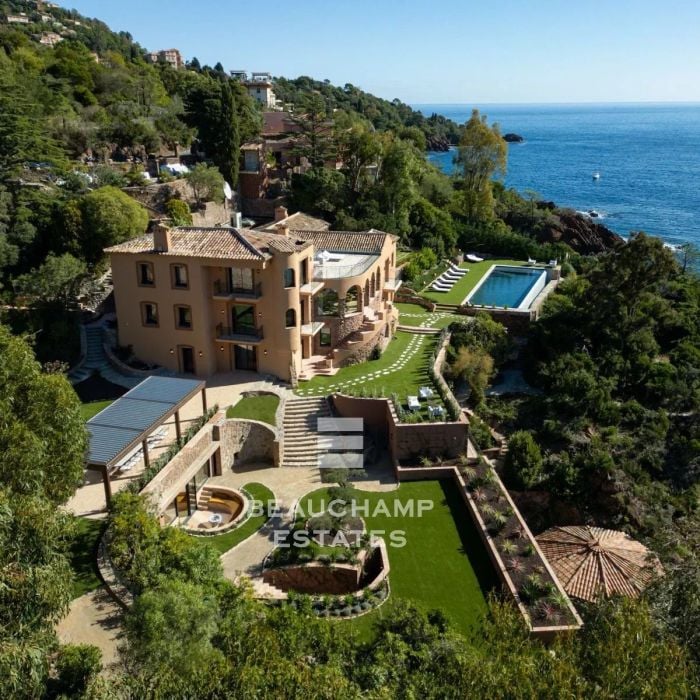 Théoule-sur-Mer – Exceptional Waterfront Property