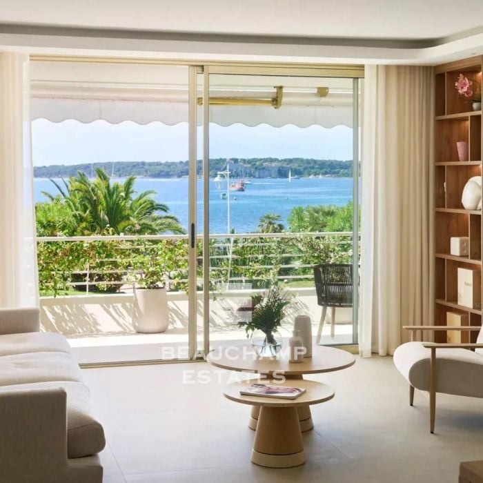 Appartement 3 chambres avec vue mer – Cannes Palm Beach