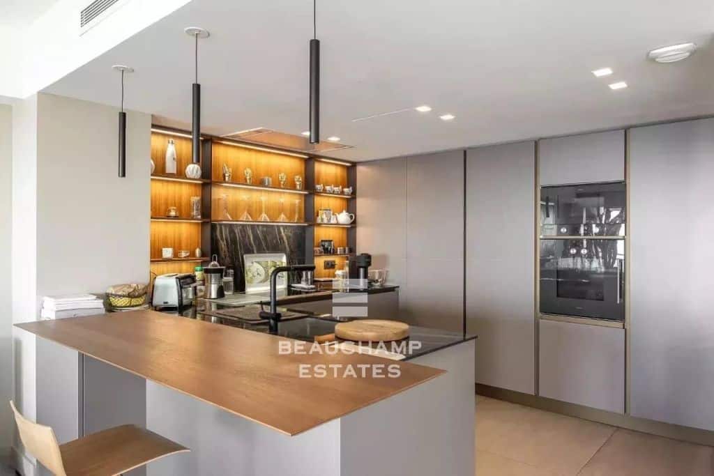 4-Bedroom Penthouse with Sea View – Cannes Californie