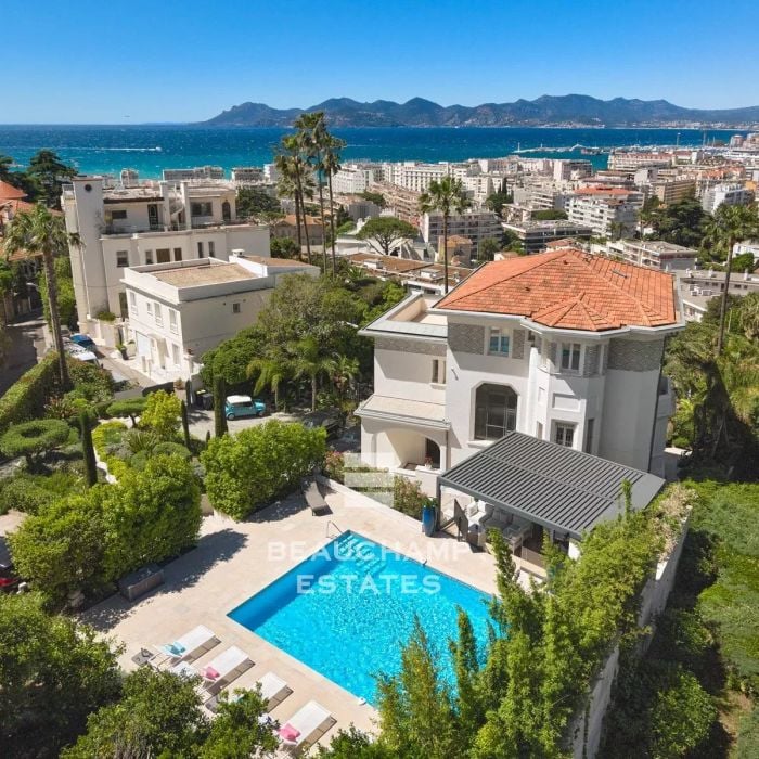 Villa 7 chambres Belle Époque avec vue mer – Cannes Basse Californie