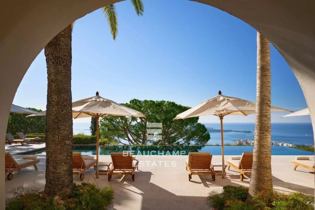 Belle Époque Property with 12 Bedrooms and Sea Views – Cannes