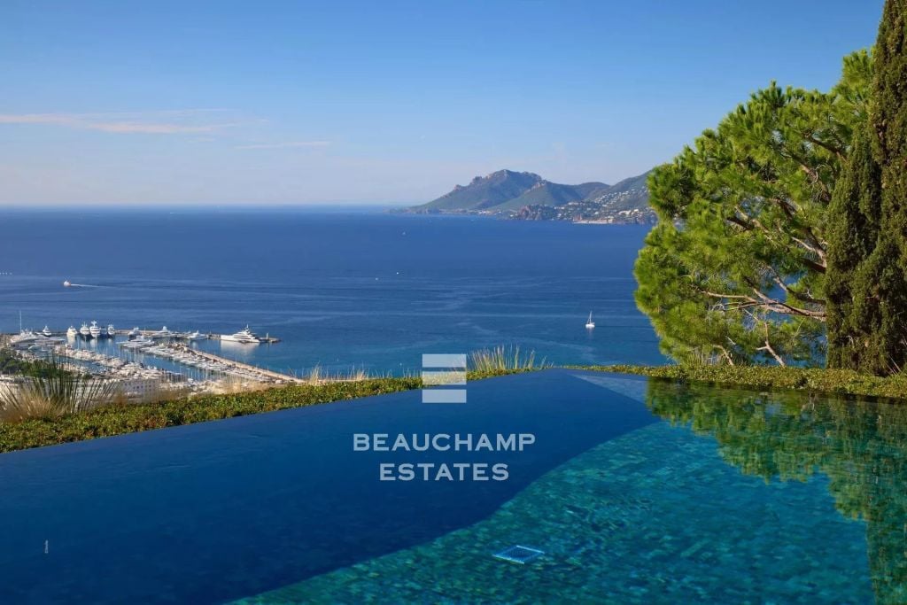 Belle Époque Property with 12 Bedrooms and Sea Views – Cannes