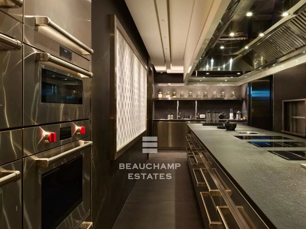 Belle Époque Property with 12 Bedrooms and Sea Views – Cannes