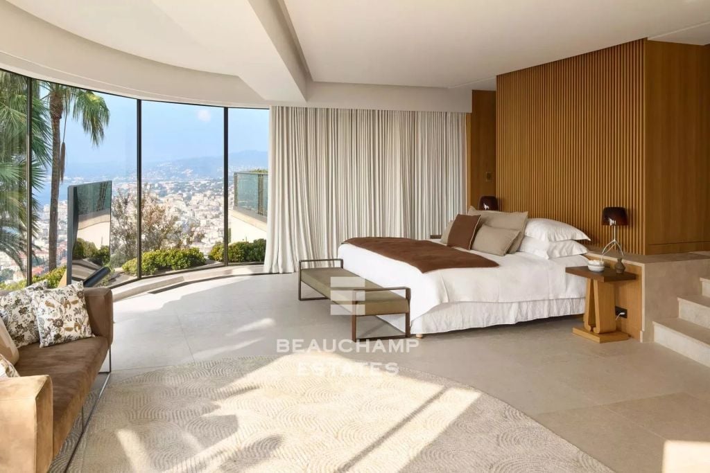 Belle Époque Property with 12 Bedrooms and Sea Views – Cannes