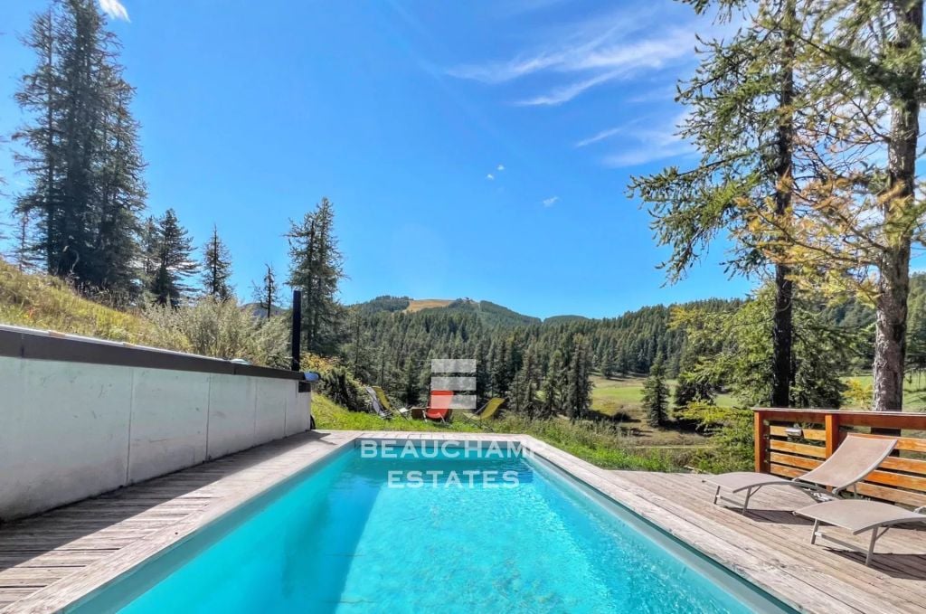 Chalet in the Heart of the Alps with Pool – Valberg
