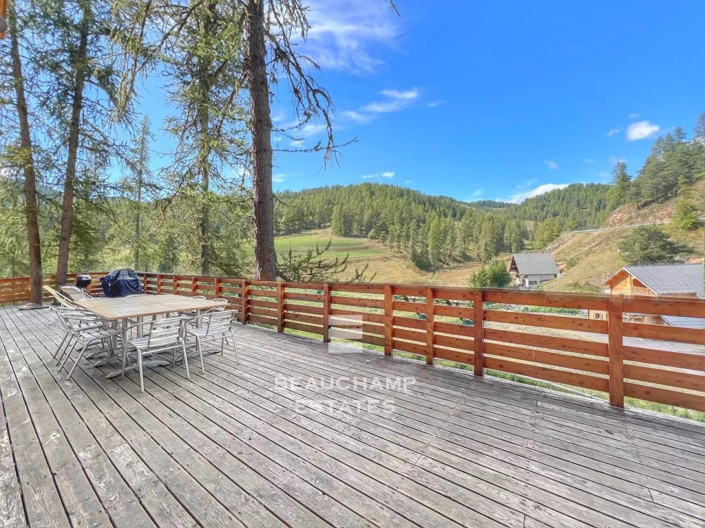 Chalet in the Heart of the Alps with Pool – Valberg