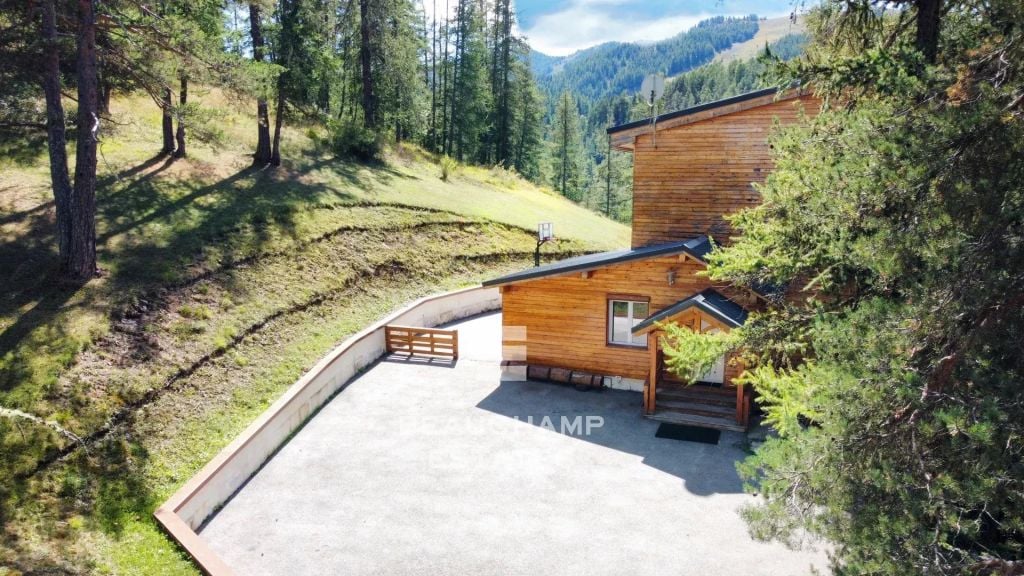 Chalet in the Heart of the Alps with Pool – Valberg