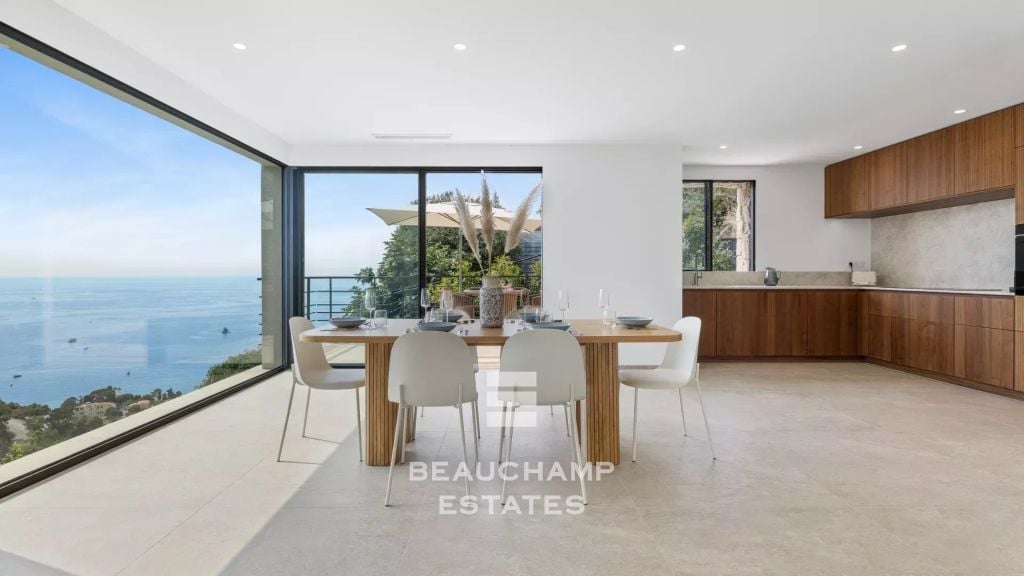 Contemporary 4-bedroom villa with panoramic sea views – Roquebrune-Cap-Martin