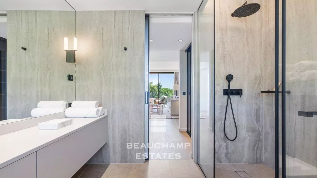 Contemporary 4-Bedroom Villa with Sea View – Saint-Jean-Cap-Ferrat