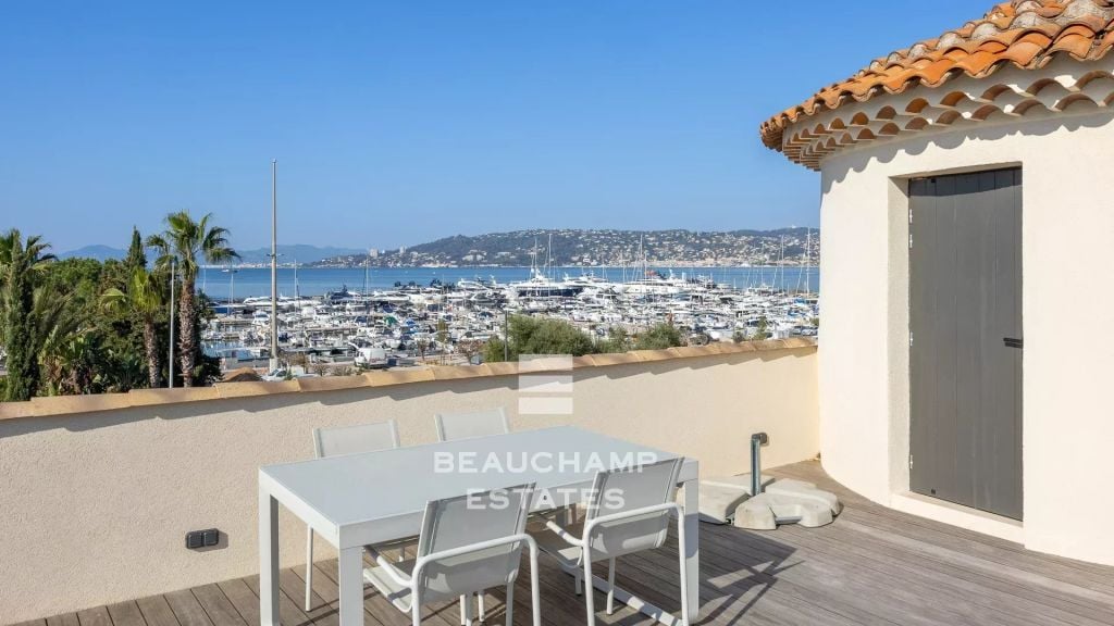 Contemporary villa with panoramic sea view – Cap d’Antibes