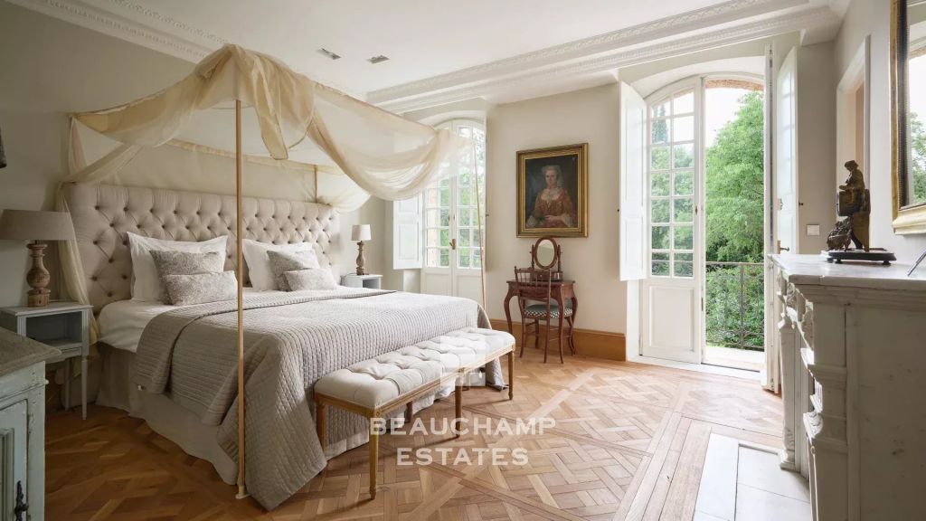 Exceptional 10-Bedroom Château in the Heart of a Preserved Estate – Lorgues