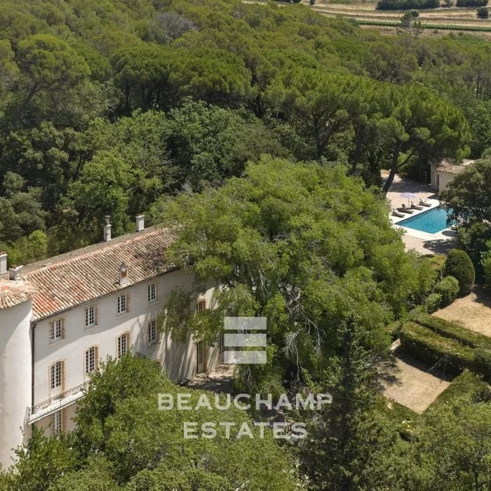 Château d&rsquo;exception de 10 chambres au cœur d&rsquo;un domaine préservé – Lorgues